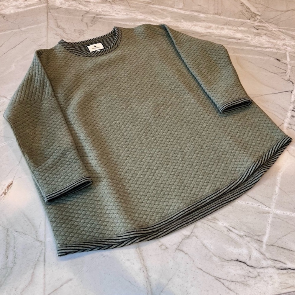TUCKERNUCK Ally Swing Quilted Reversible Sweatshirt Sage Green Tennis Preppy S - Picture 11 of 17